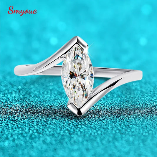 Anillo Marquise en Plata Esterlina 925 con Moissanita
