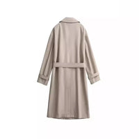 Abrigo Velmora de lujo para hombre en corte clásico